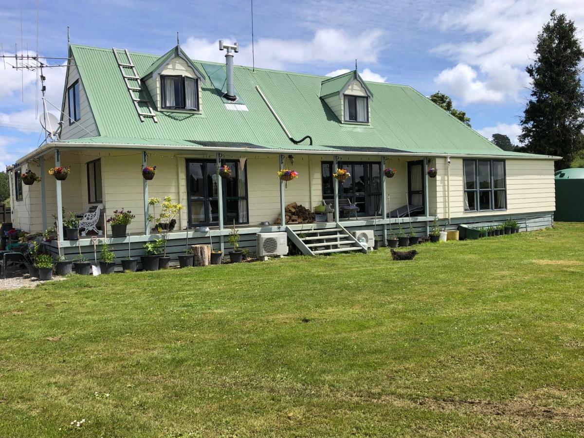 Hunua Ranges Bed & Breakfast エクステリア 写真